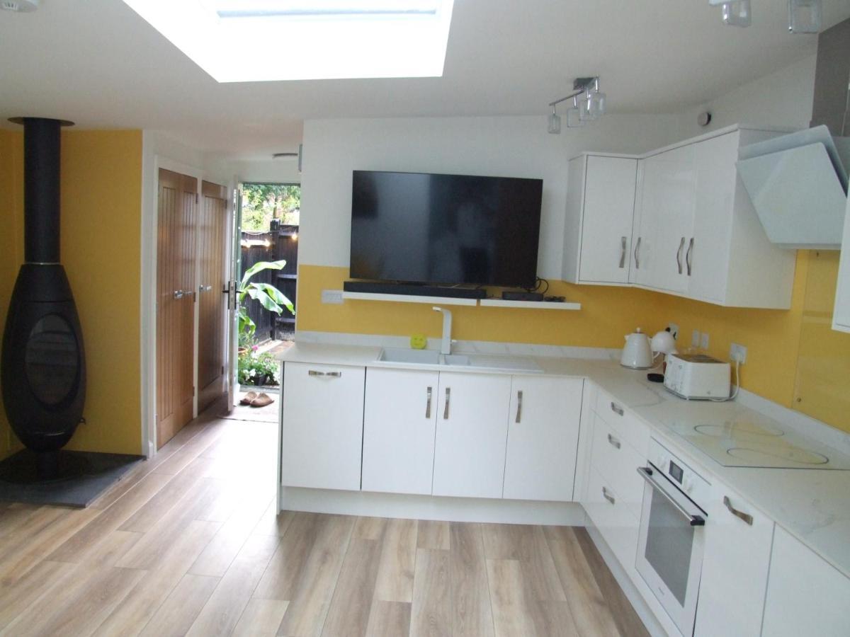 Charming Woodland Lodge 2 Person 1 Bedroom Great Yarmouth Exterior photo